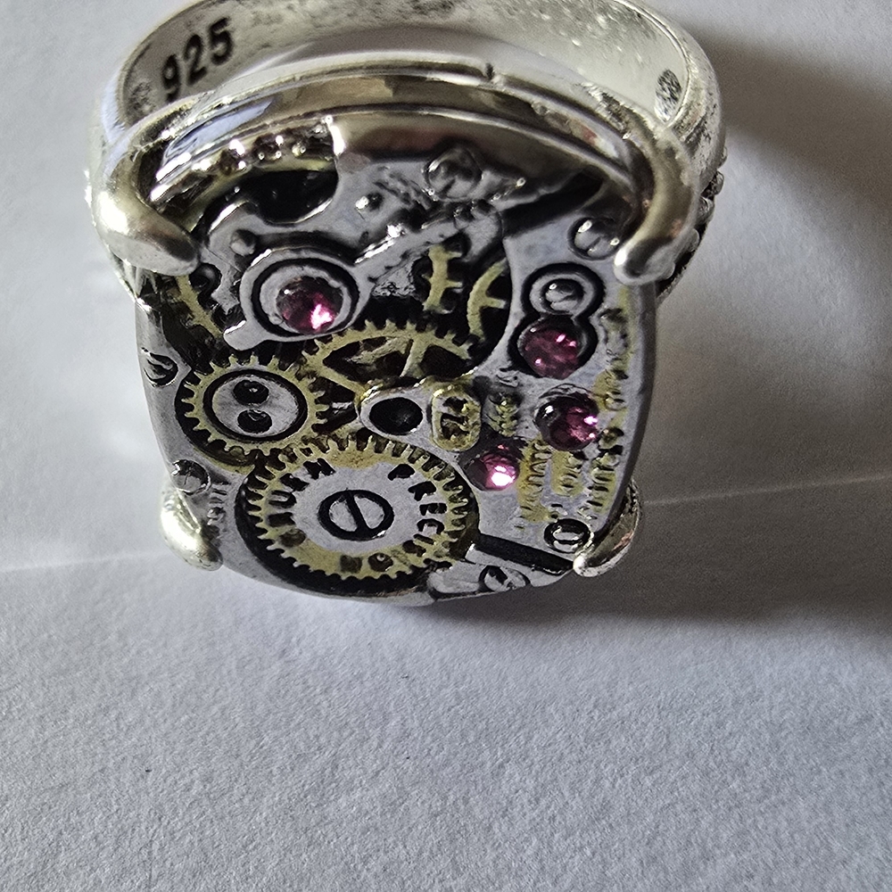 .925 Sterling Silver Steampunk Gear Ring with Red Accents Size 7 NEW - Picture 6 of 9